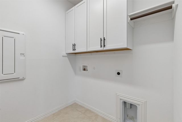 1512 Gentle Creek Lane, Fort Worth, TX 76052