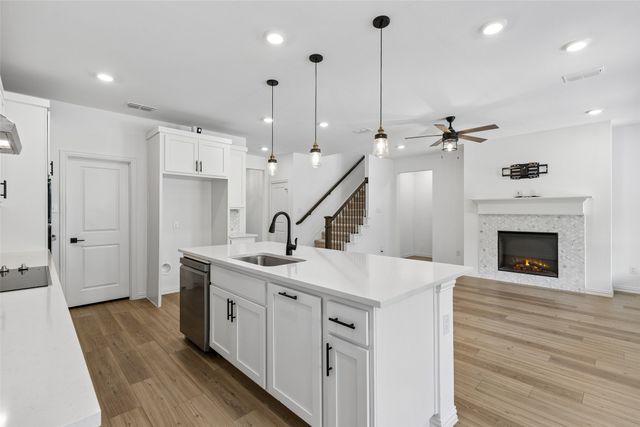 1512 Gentle Creek Lane, Fort Worth, TX 76052