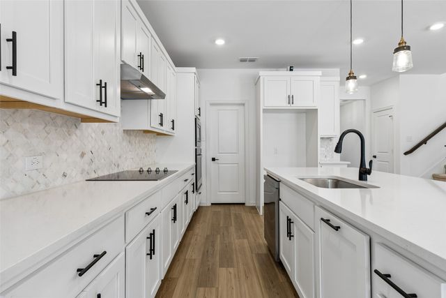 1512 Gentle Creek Lane, Fort Worth, TX 76052