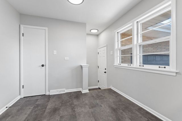 1006 E 163rd Street, South Holland, IL 60473