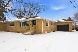 1006 E 163rd Street, South Holland, IL 60473