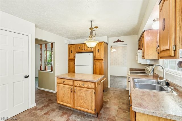 337 Wolf Avenue, Wadsworth, OH 44281