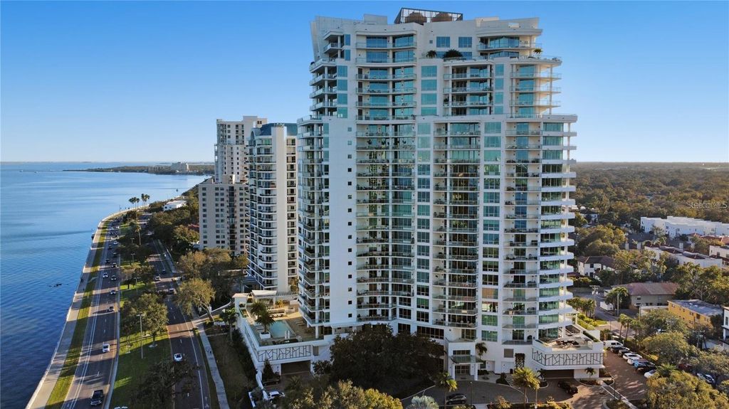 Image 2 of property listing at 3401 BAYSHORE BOULEVARD 503, Tampa, FL 33629