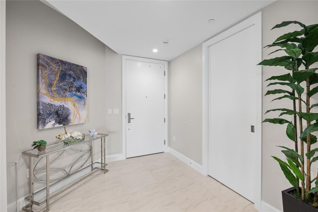Image 12 of property listing at 3401 BAYSHORE BOULEVARD 503, Tampa, FL 33629