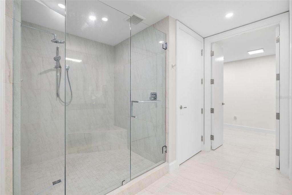 Image 23 of property listing at 3401 BAYSHORE BOULEVARD 503, Tampa, FL 33629