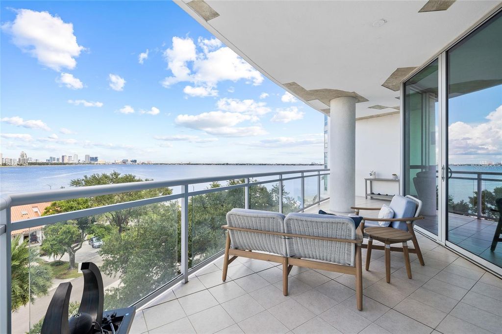 Image 4 of property listing at 3401 BAYSHORE BOULEVARD 503, Tampa, FL 33629