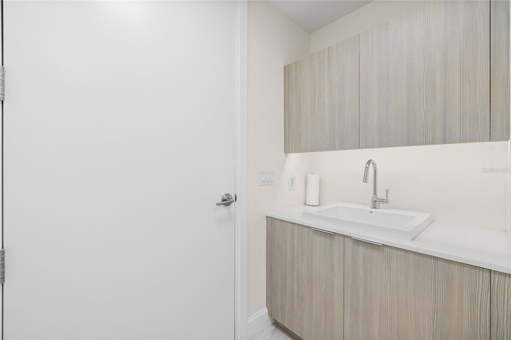 Image 34 of property listing at 3401 BAYSHORE BOULEVARD 503, Tampa, FL 33629
