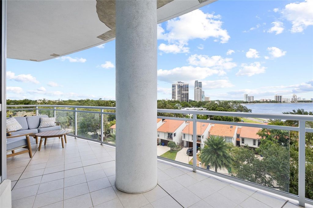 Image 38 of property listing at 3401 BAYSHORE BOULEVARD 503, Tampa, FL 33629