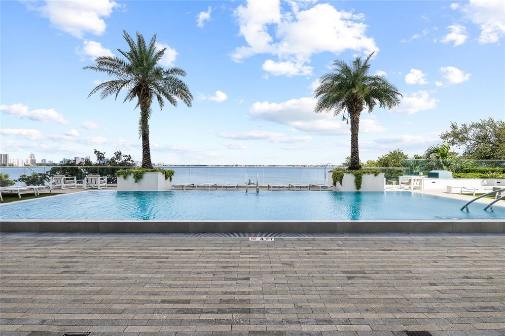 Image 43 of property listing at 3401 BAYSHORE BOULEVARD 503, Tampa, FL 33629