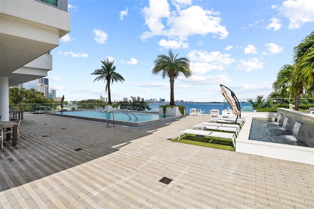 Image 46 of property listing at 3401 BAYSHORE BOULEVARD 503, Tampa, FL 33629