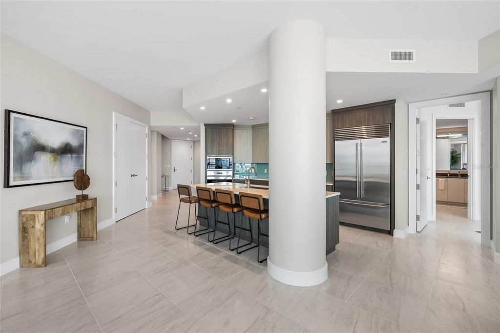 Image 7 of property listing at 3401 BAYSHORE BOULEVARD 503, Tampa, FL 33629