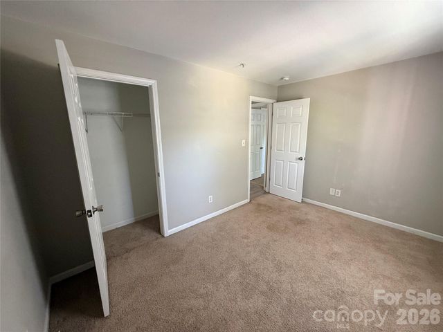 1063 Triece Lane, Charlotte, NC 28215