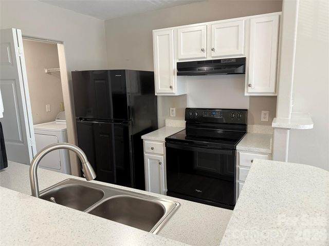 1063 Triece Lane, Charlotte, NC 28215