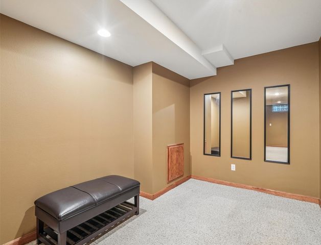 4103 Sally Drive NE, Cedar Rapids, IA 52402