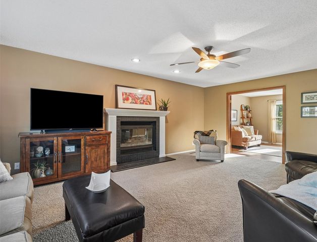4103 Sally Drive NE, Cedar Rapids, IA 52402