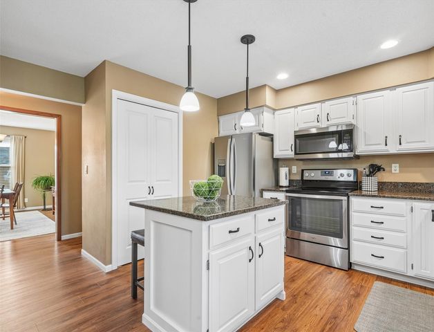 4103 Sally Drive NE, Cedar Rapids, IA 52402