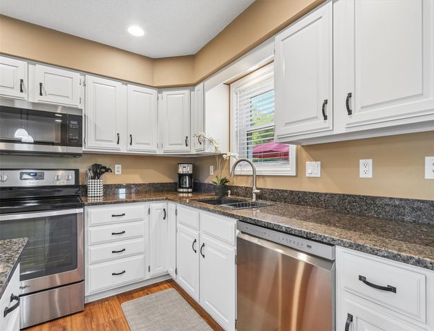 4103 Sally Drive NE, Cedar Rapids, IA 52402