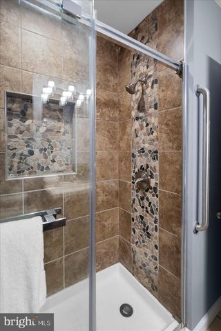 2715 WALDOR DR, Baltimore, MD 21234