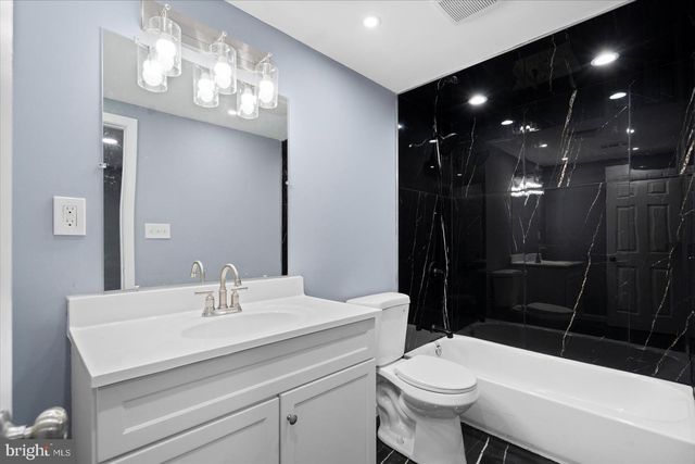 2715 WALDOR DR, Baltimore, MD 21234