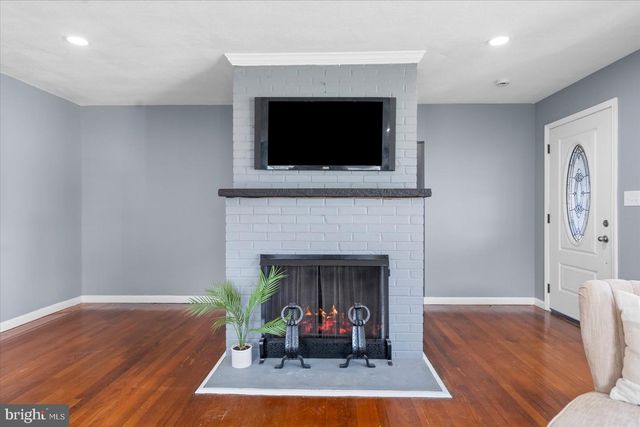 2715 WALDOR DR, Baltimore, MD 21234