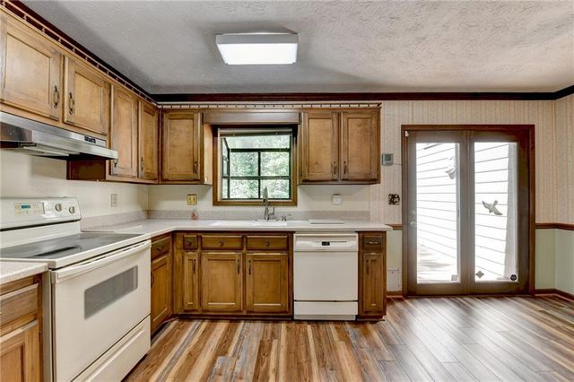 1503 Glencrest Trail, Lawrenceville, GA 30043