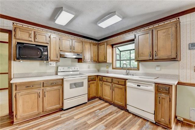 1503 Glencrest Trail, Lawrenceville, GA 30043