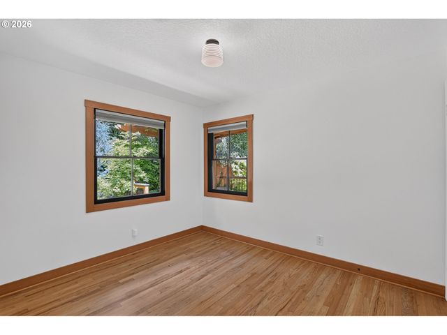 7021 Sw STEPHEN Ln, Portland, OR 97225