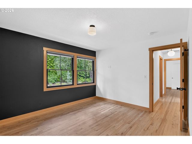 7021 Sw STEPHEN Ln, Portland, OR 97225