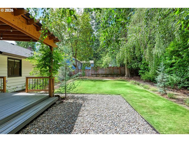 7021 Sw STEPHEN Ln, Portland, OR 97225