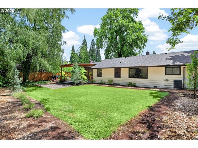 7021 Sw STEPHEN Ln, Portland, OR 97225