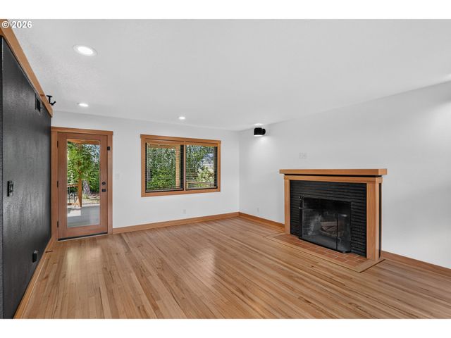 7021 Sw STEPHEN Ln, Portland, OR 97225