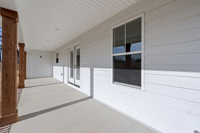 8184 Gideon Rd, Greenbrier, TN 37073