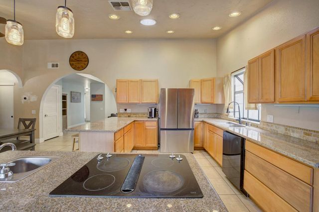 6648 Branchwater Way, Citrus Heights, CA 95621