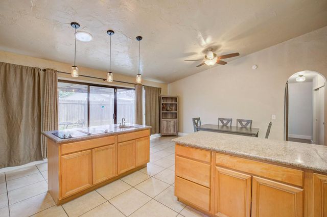 6648 Branchwater Way, Citrus Heights, CA 95621