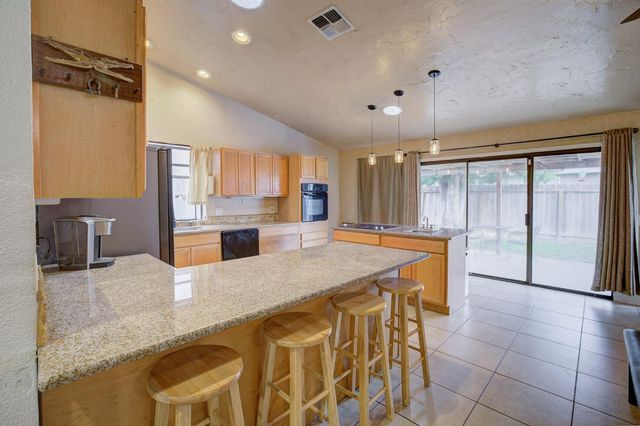 6648 Branchwater Way, Citrus Heights, CA 95621