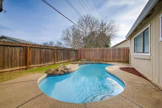 6648 Branchwater Way, Citrus Heights, CA 95621