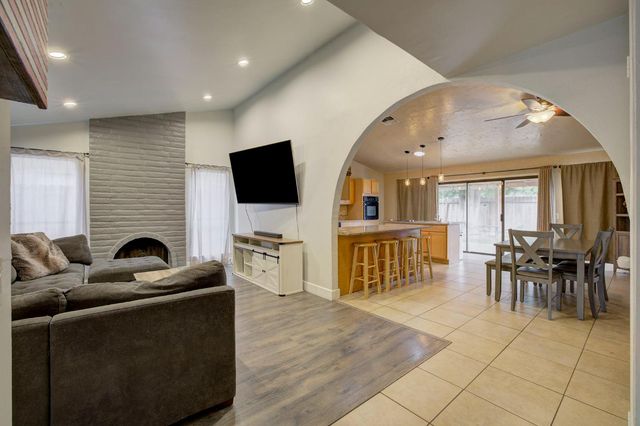 6648 Branchwater Way, Citrus Heights, CA 95621