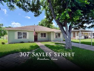 307 Sayles Street, Brenham, TX 77833