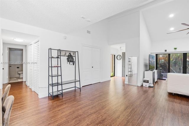 1030 NE 202nd Ter, Miami, FL 33179