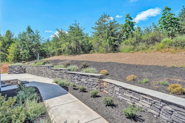 1154 Barrow Hills DR, Huddleston, VA 24104