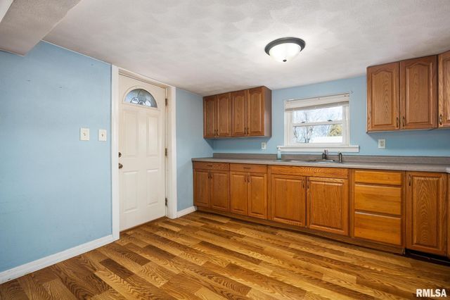 1908 COMMONWEALTH Avenue, Pekin, IL 61554