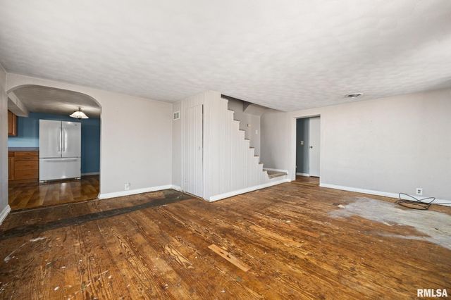 1908 COMMONWEALTH Avenue, Pekin, IL 61554