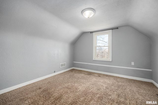 1908 COMMONWEALTH Avenue, Pekin, IL 61554