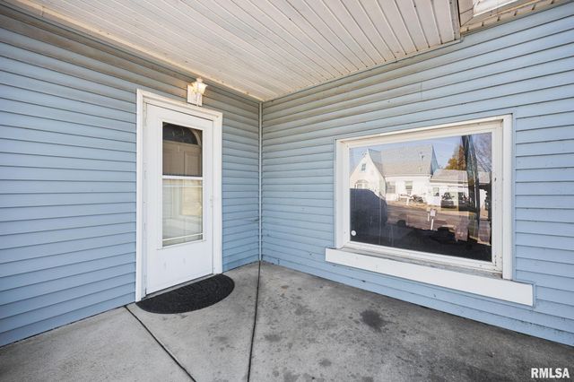 1908 COMMONWEALTH Avenue, Pekin, IL 61554