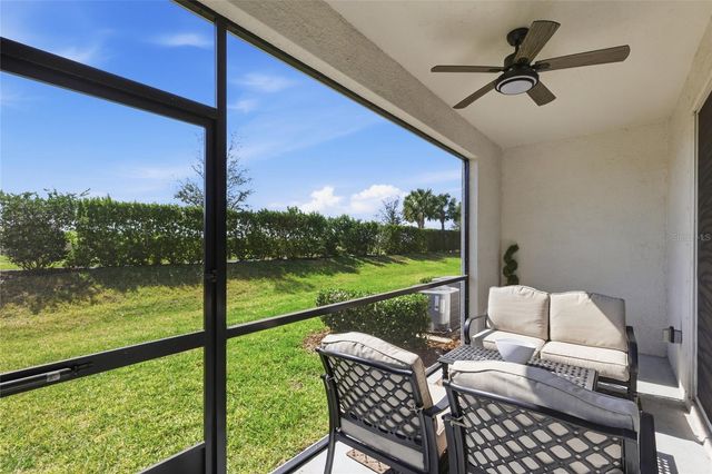 17526 CRESCENT MOON LOOP, Bradenton, FL 34211