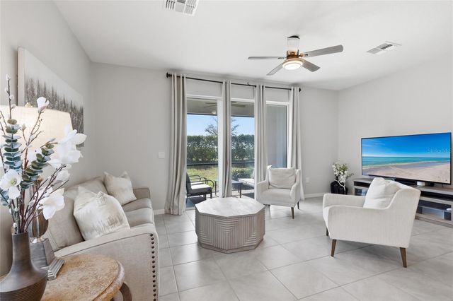 17526 CRESCENT MOON LOOP, Bradenton, FL 34211