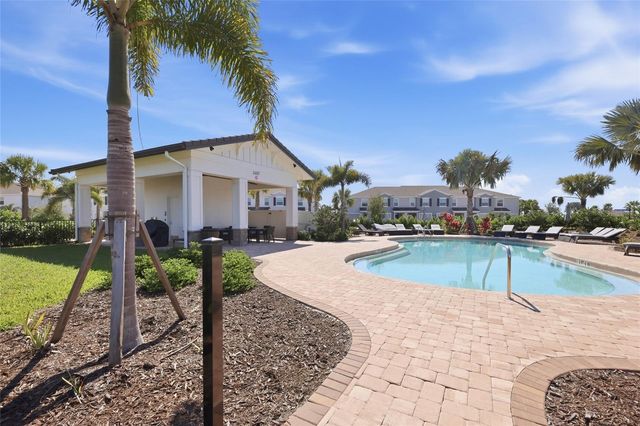 17526 CRESCENT MOON LOOP, Bradenton, FL 34211