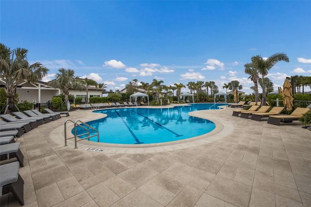 17526 CRESCENT MOON LOOP, Bradenton, FL 34211