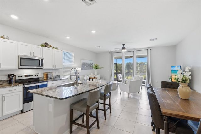 17526 CRESCENT MOON LOOP, Bradenton, FL 34211