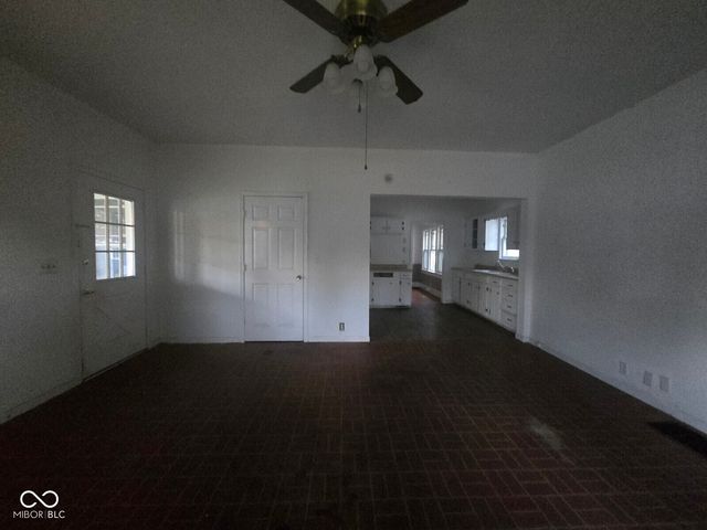 2228 S 8th Street, Terre Haute, IN 47802